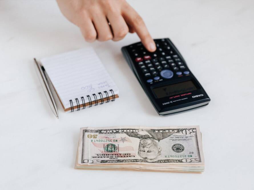 ¿Cómo invertir en Banco Azteca?